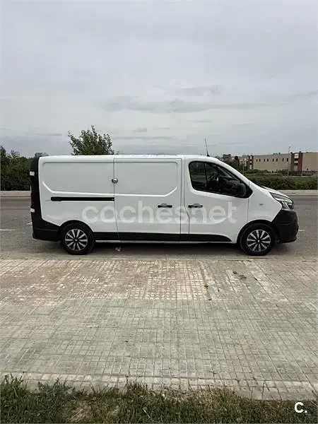 Usado Renault Trafic LIMITED 120 CV (88 kW) 2020 Blanco Monovolumen