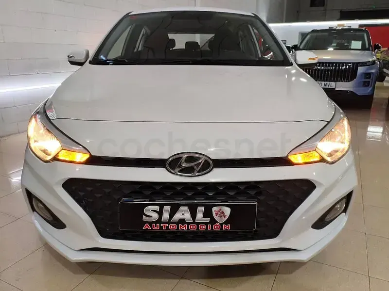 Usado Hyundai i20 84 CV (61 kW) 2019 Blanco Utilitario