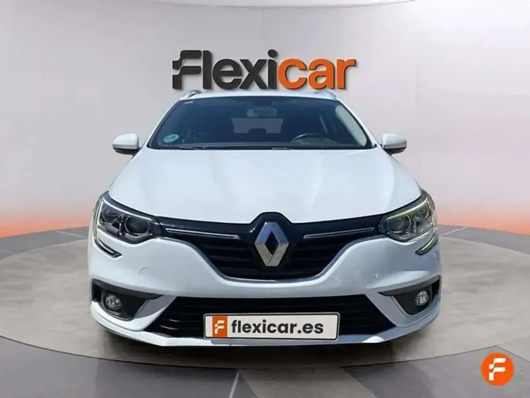 Usado Renault Mégane GrandTour LIMITED 132 CV (97 kW) 2017 Blanco Familiar