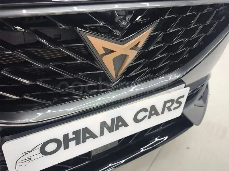 Usado Cupra Formentor 204 CV (150 kW) 2023 Gris / plata SUV