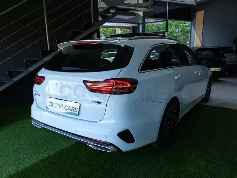Usado Kia Ceed GT GT-Line 160 CV (117 kW) 2021 Blanco Familiar