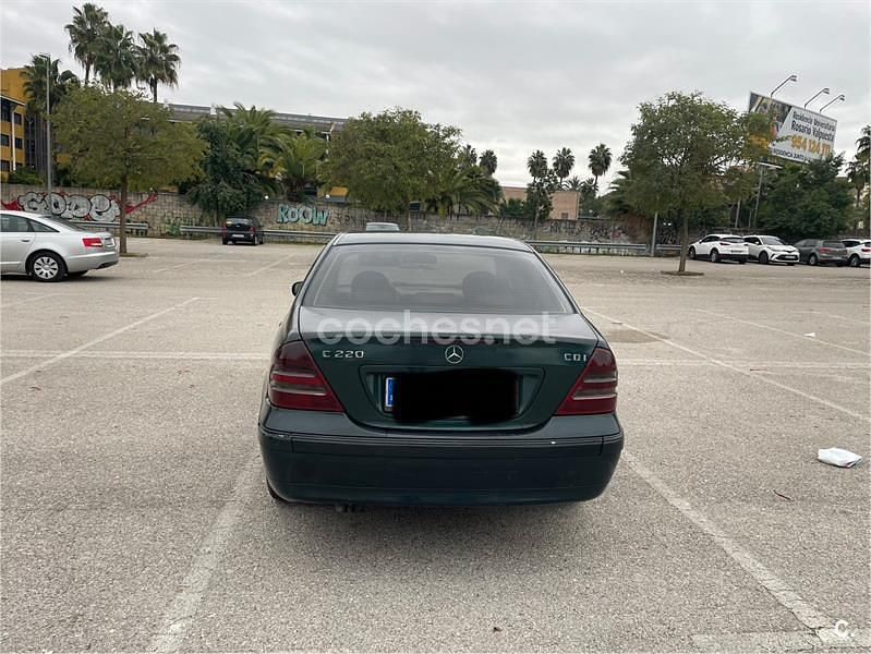 Usado Mercedes C220 Classic 143 CV (105 kW) 2002 Verde Berlina