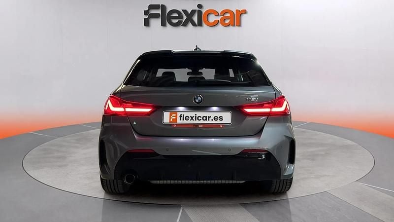 Usado BMW 118 136 CV (100 kW) 2024 Gris Utilitario