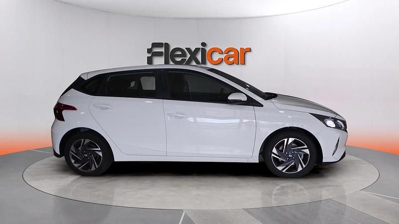 Usado Hyundai i20 101 CV (74 kW) 2021 Blanco Utilitario