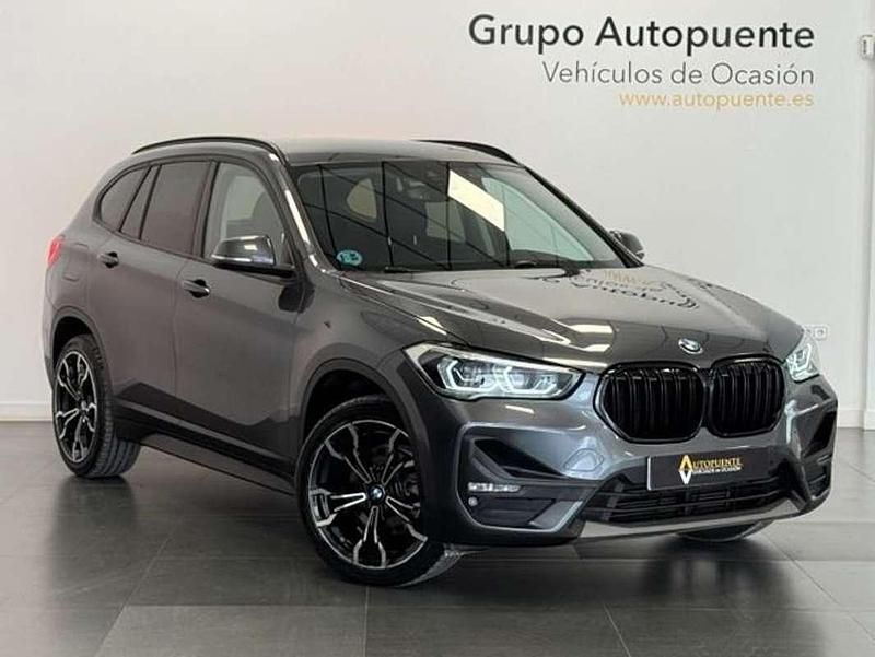 Usado BMW X1 Comfort Edition 150 CV (110 kW) 2022 Gris SUV