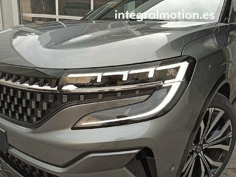 Usado Renault Austral Iconic 200 CV (147 kW) 2024 Gris SUV