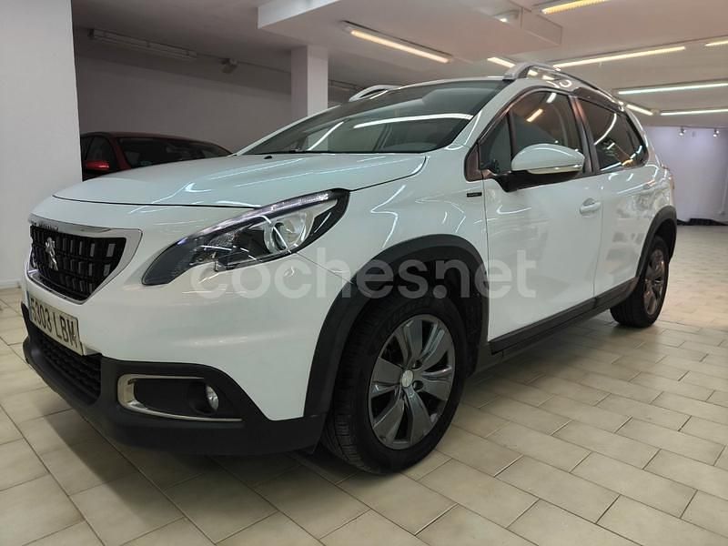Usado Peugeot 2008 Signature Sky 110 CV (80 kW) 2019 Blanco SUV