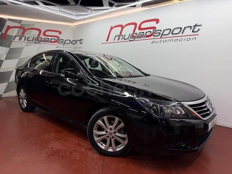 Usado Renault Latitude Expression 150 CV (110 kW) 2011 Negro Berlina