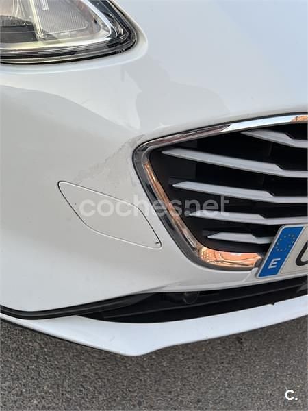 Usado Ford Focus Trend 125 CV (91 kW) 2019 Blanco Berlina