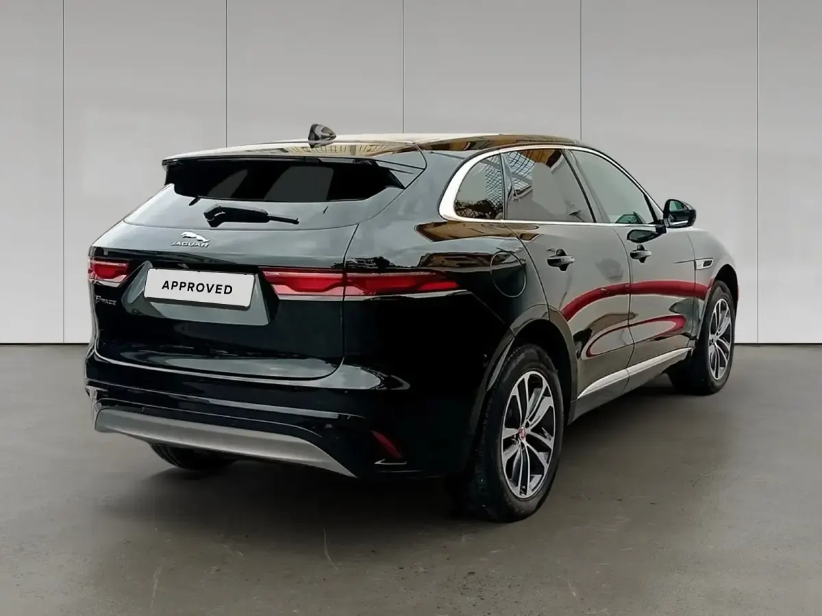 Usado Jaguar F-Pace R-Dynamic 204 HP (150 kW) 2025 Preto SUV