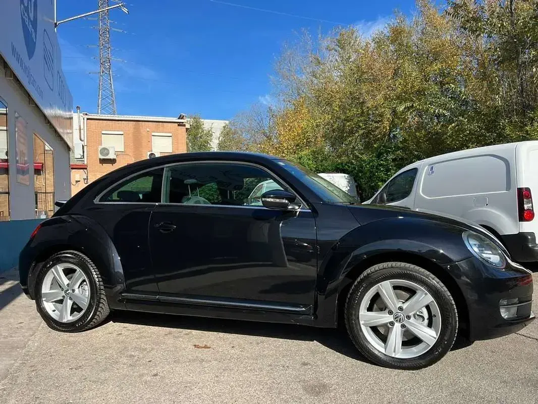 Usado VW Beetle Edition 159 CV (116 kW) 2012 Negro Utilitario