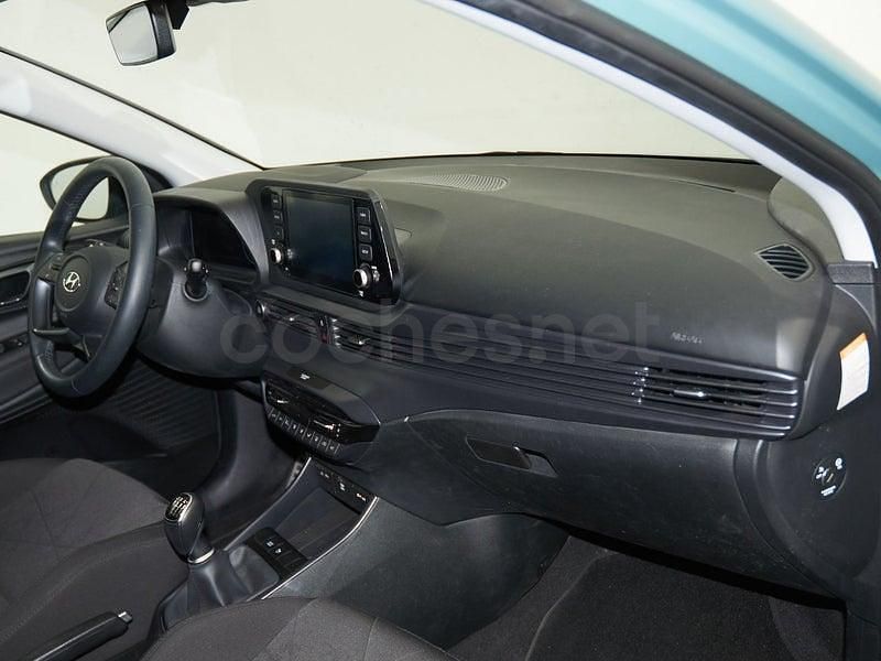 Usado Hyundai Bayon 100 CV (73 kW) 2023 Verde SUV