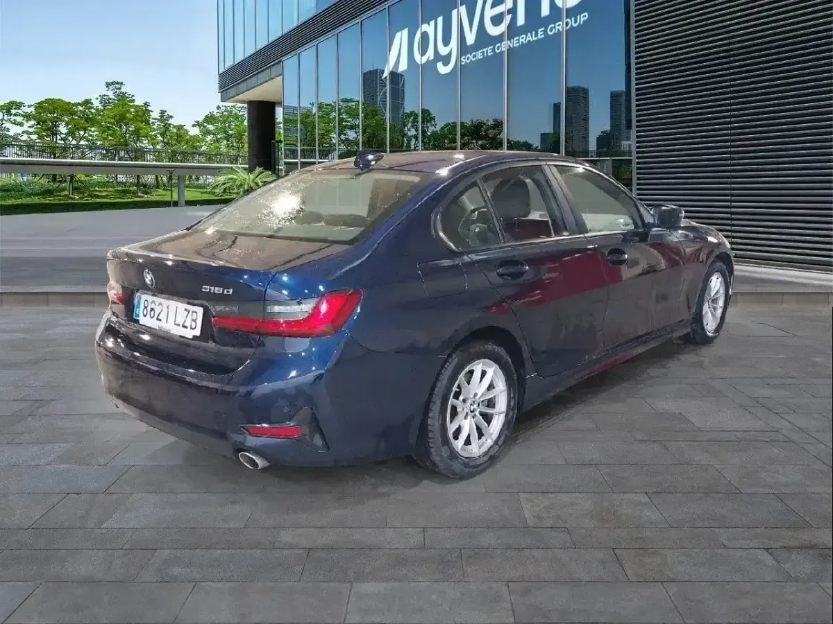 Usado BMW 318 150 CV (110 kW) 2022 Azul Berlina