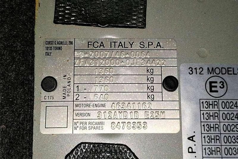 Usado Fiat 500 Lounge 69 CV (50 kW) 2020 Gris Berlina