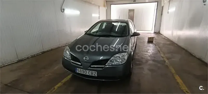 Usado Nissan Primera Acenta 126 CV (92 kW) 2002 Gris / plata Berlina