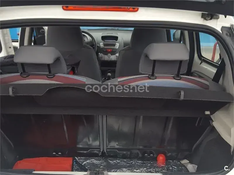 Usado Citroën C1 Seduction 68 CV (50 kW) 2011 Blanco Utilitario