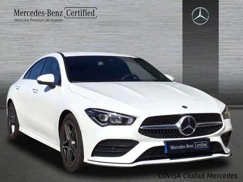 Usado Mercedes CLA200 AMG line 150 CV (110 kW) 2023 Blanco polar Berlina