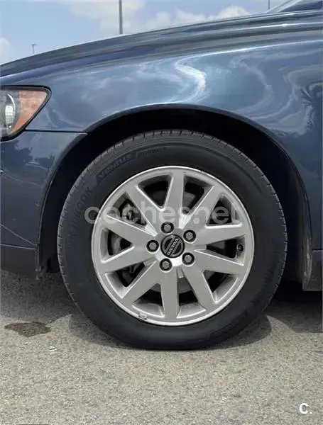 Usado Volvo S40 Momentum 140 CV (102 kW) 2005 Azul Berlina