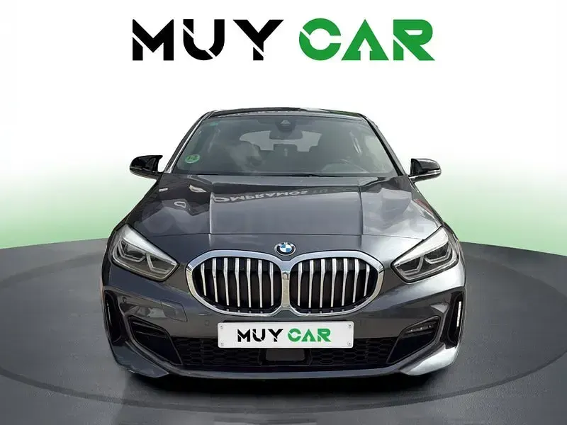 Usado BMW 116 Shadowline 116 CV (85 kW) 2021 Gris / plata Utilitario