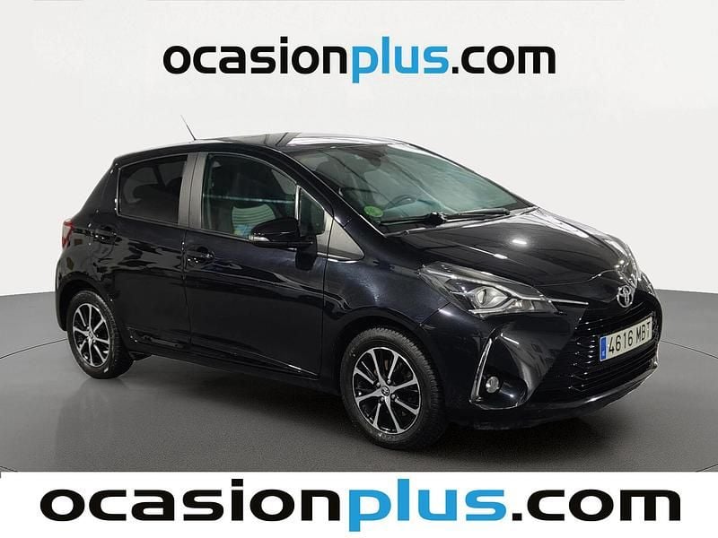 Usado Toyota Yaris Active 111 CV (81 kW) 2019 Negro