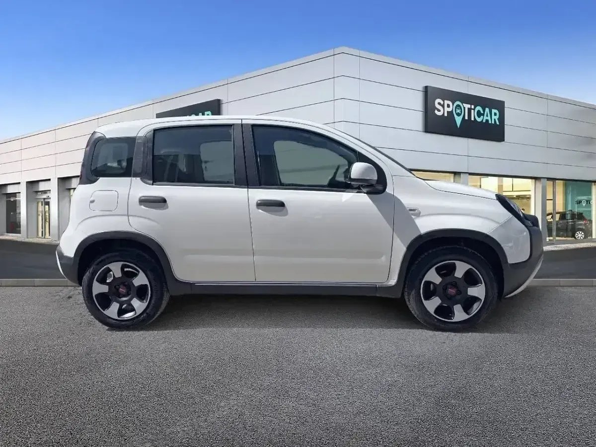 Usado Fiat Panda Cross Cross 70 CV (51 kW) 2023 Blanco Utilitario
