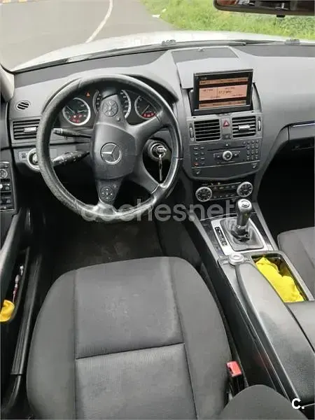 Usado Mercedes C200 Avantgarde 136 CV (100 kW) 2009 Gris / plata Familiar