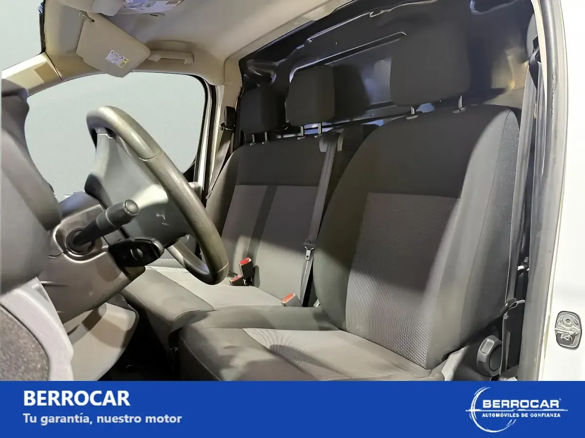 Usado Citroën Jumpy 102 CV (75 kW) 2023 Blanco Monovolumen