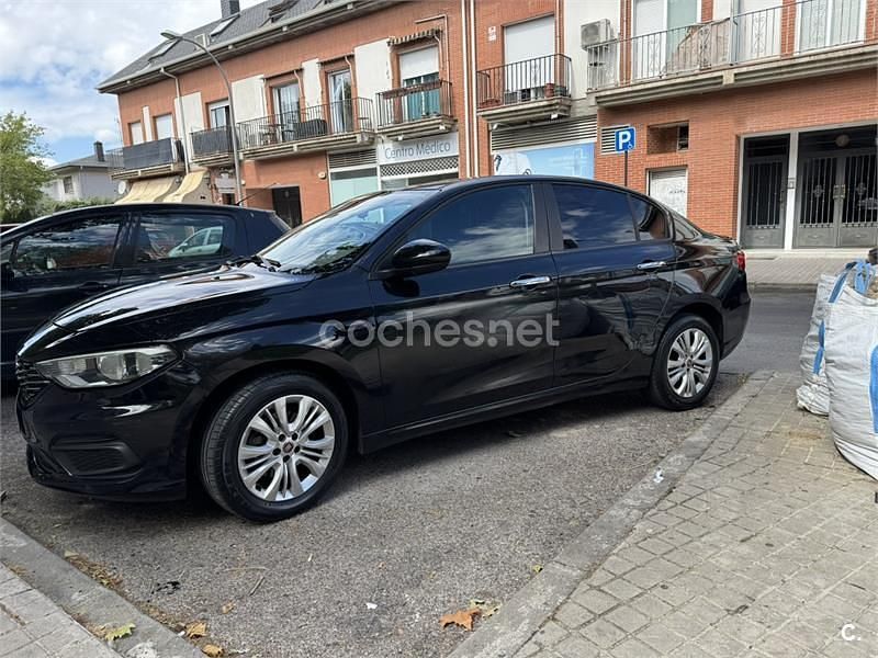 Negro Usado 2018 Fiat Tipo Easy Berlina | 5000 € (Precio justo) - Imagen 1/4