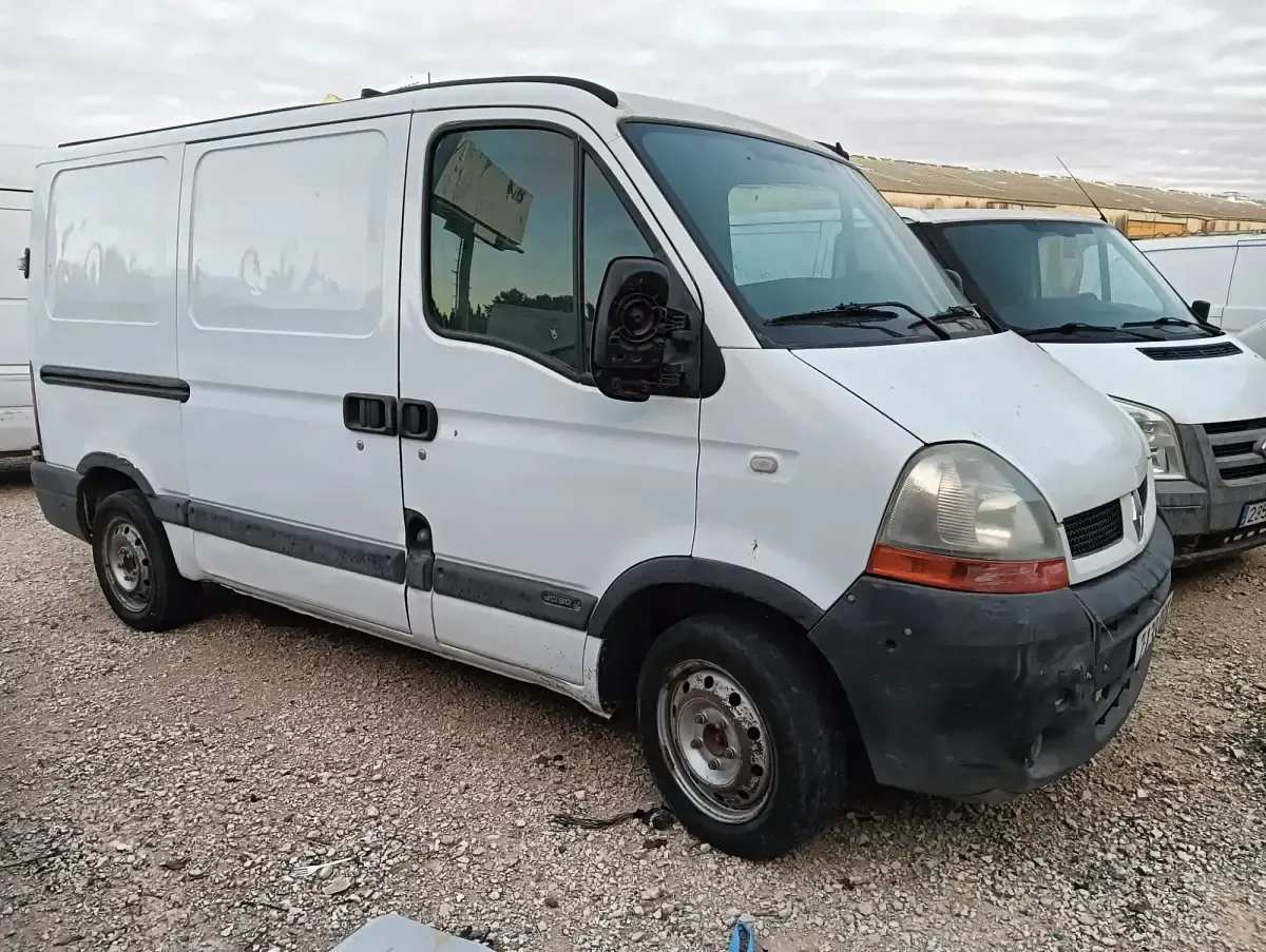 Usado Renault Master 80 CV (58 kW) 2004 Van