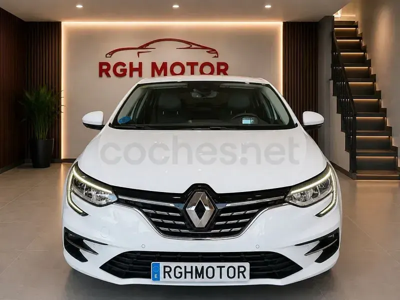 Usado Renault Mégane Zen 160 CV (117 kW) 2022 Blanco Berlina