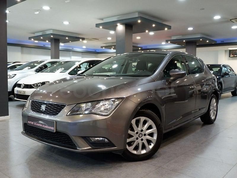 Usado Seat Leon Style 110 CV (80 kW) 2016 Gris / plata Berlina