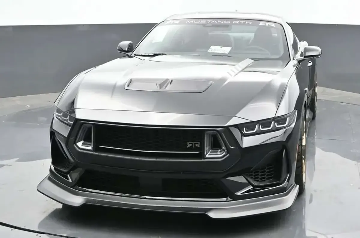 Usado Ford Mustang 810 CV (595 kW) 2024 Negro Descapotable