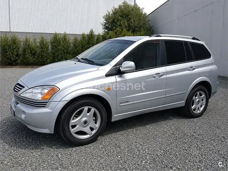 Usado SsangYong Kyron Limited 141 CV (103 kW) 2006 Gris / plata SUV