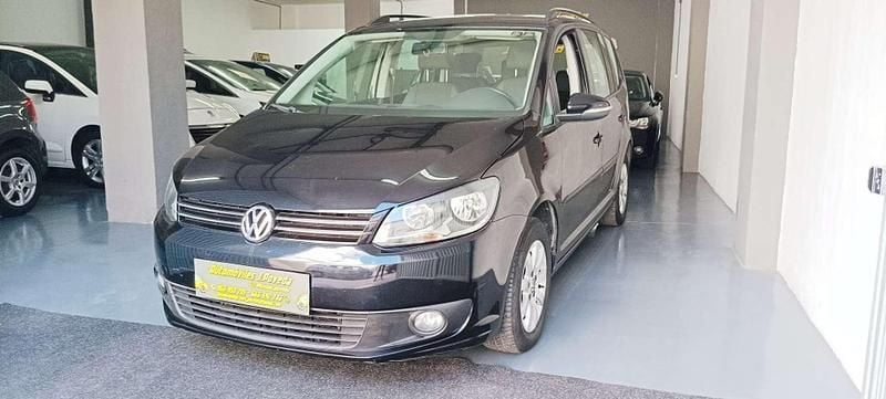 Usado VW Touran Advance 105 CV (77 kW) 2012 Negro Monovolumen