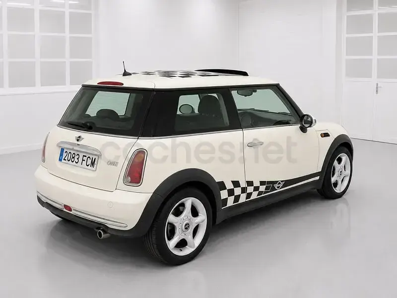 Usado Mini Cooper 116 CV (85 kW) 2007 Blanco Utilitario