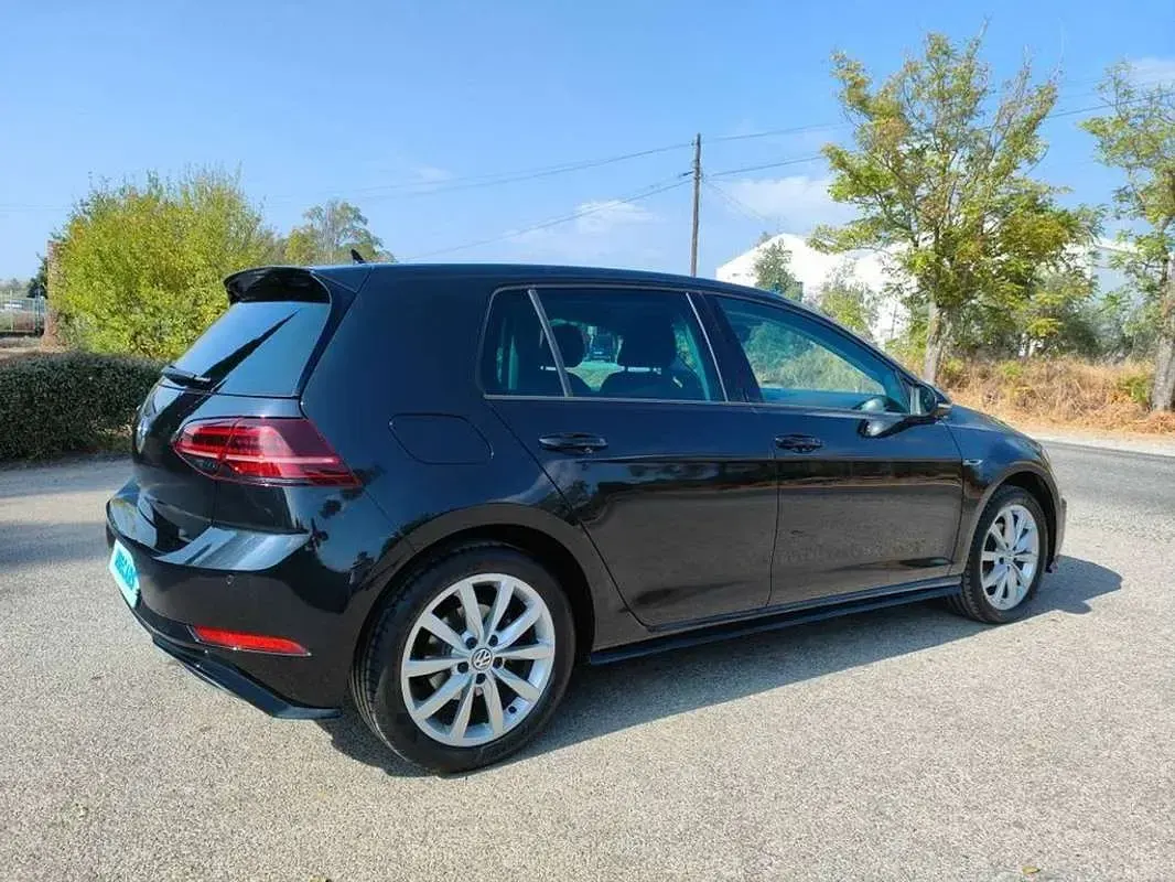 Usado VW Golf VII R-line 150 CV (110 kW) 2019 Negro Utilitario