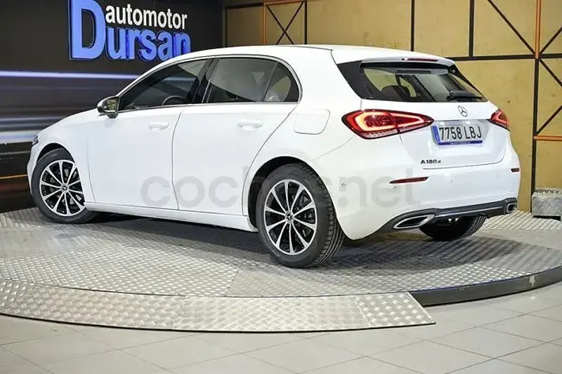 Usado Mercedes A180 116 CV (85 kW) 2019 Blanco Berlina