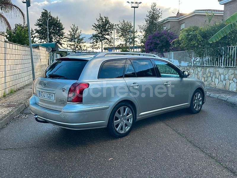 Usado Toyota Avensis Active 150 CV (110 kW) 2008 Gris / plata Familiar