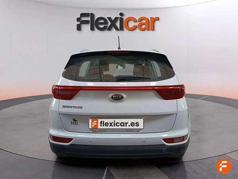 Usado Kia Sportage 132 CV (97 kW) 2018 Blanco SUV