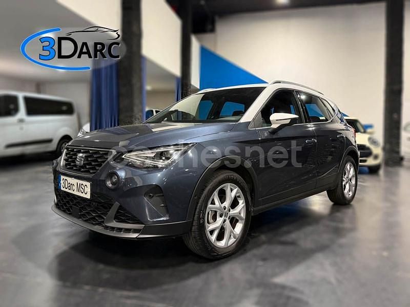Gris / plata Usado 2024 Seat Arona FR SUV | 20.750 € (Precio justo) - Imagen 1/4
