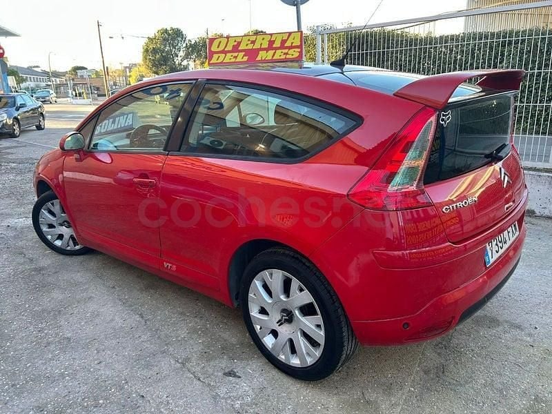 Usado Citroën C4 110 CV (80 kW) 2007 Rojo Berlina