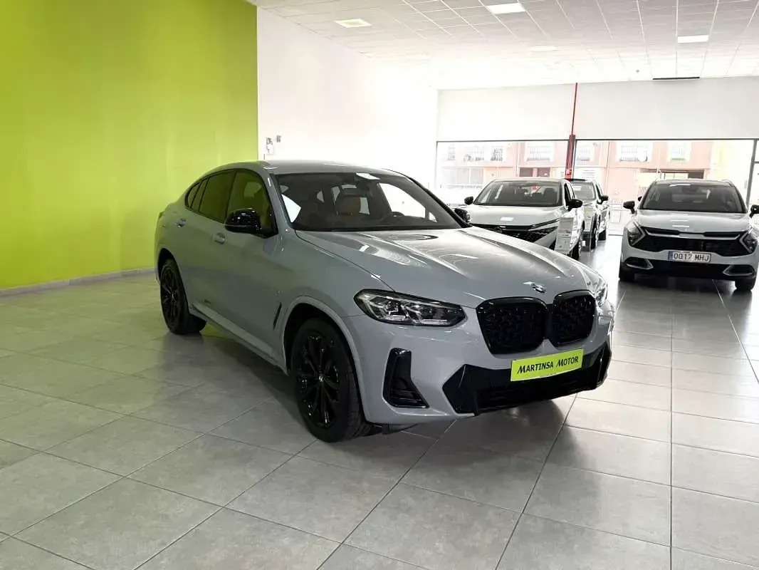 Usado BMW X4 Sport Line 190 CV (139 kW) 2024 Gris SUV