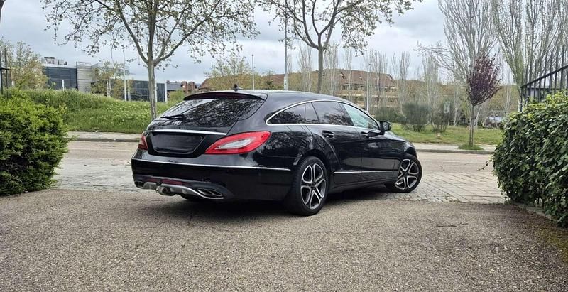 Usado Mercedes CLS250 Shooting Brake 204 CV (150 kW) 2017 Negro Familiar