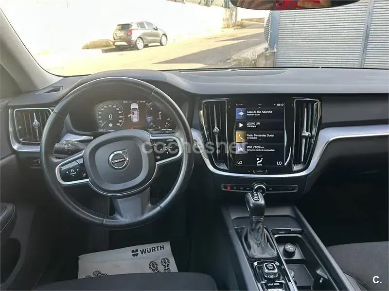 Usado Volvo V60 CC 190 CV (139 kW) 2019 Gris / plata Familiar