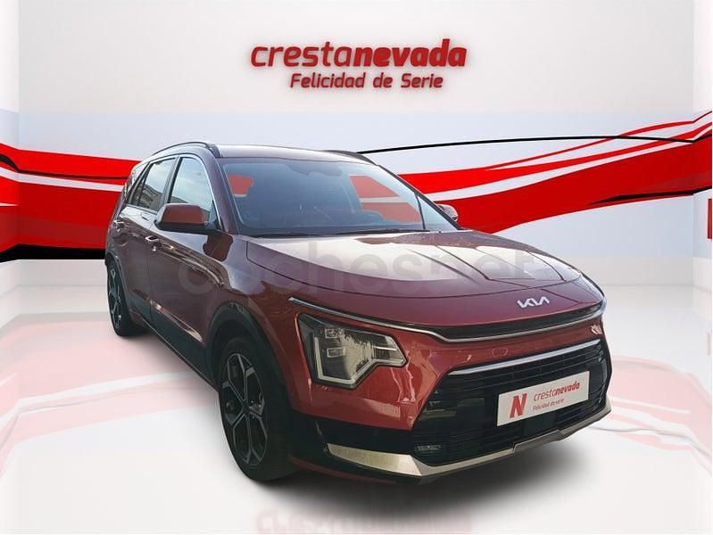 Usado Kia Niro 141 CV (103 kW) 2023 Granate SUV