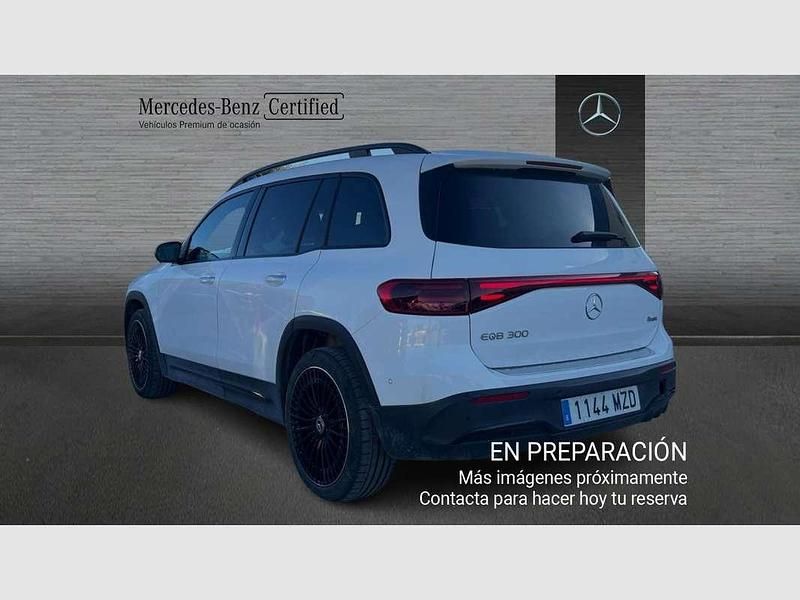 Usado Mercedes EQB300 167 kW (228 CV) 2025 Blanco SUV