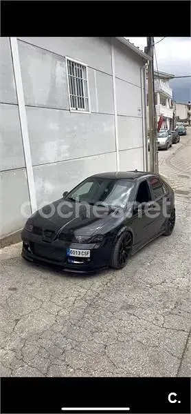 Usado Seat Leon Sport 150 CV (110 kW) 2004 Negro Utilitario