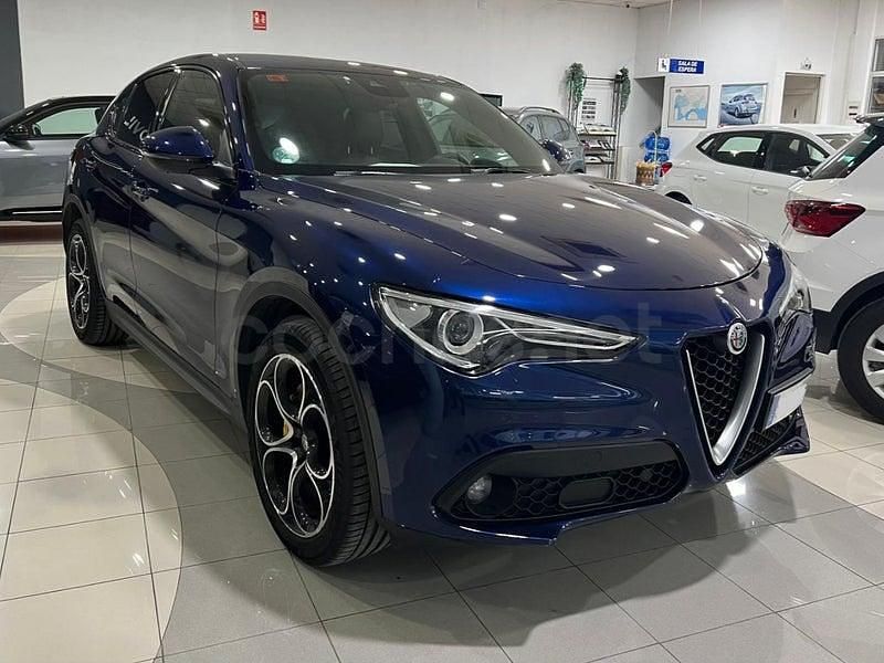 Usado Alfa Romeo Stelvio Executive 210 CV (154 kW) 2020 Azul SUV