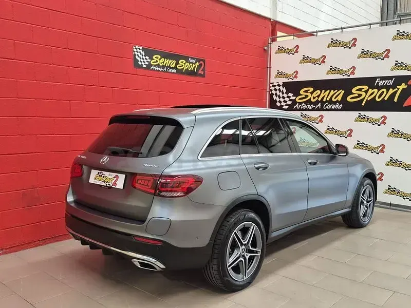 Usado Mercedes GLC300de 333 CV (244 kW) 2022 Gris / plata SUV
