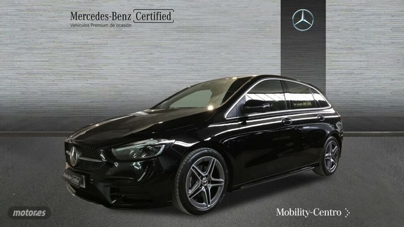 Negro noche Usado 2024 Mercedes B200 AMG line Monovolumen | 35.850 € (Precio justo) - Imagen 1/4